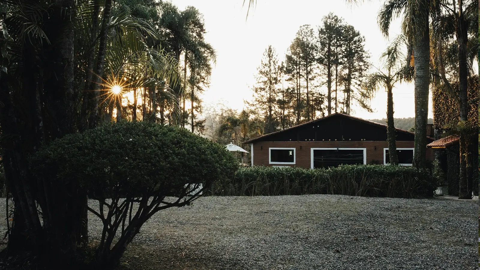 Driveway and exterior maintenance coordination for residential property in Canada