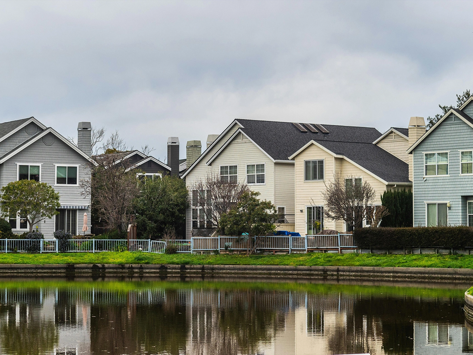 Peaceful residential lake community in Salmon Arm and the Shuswap region of British Columbia