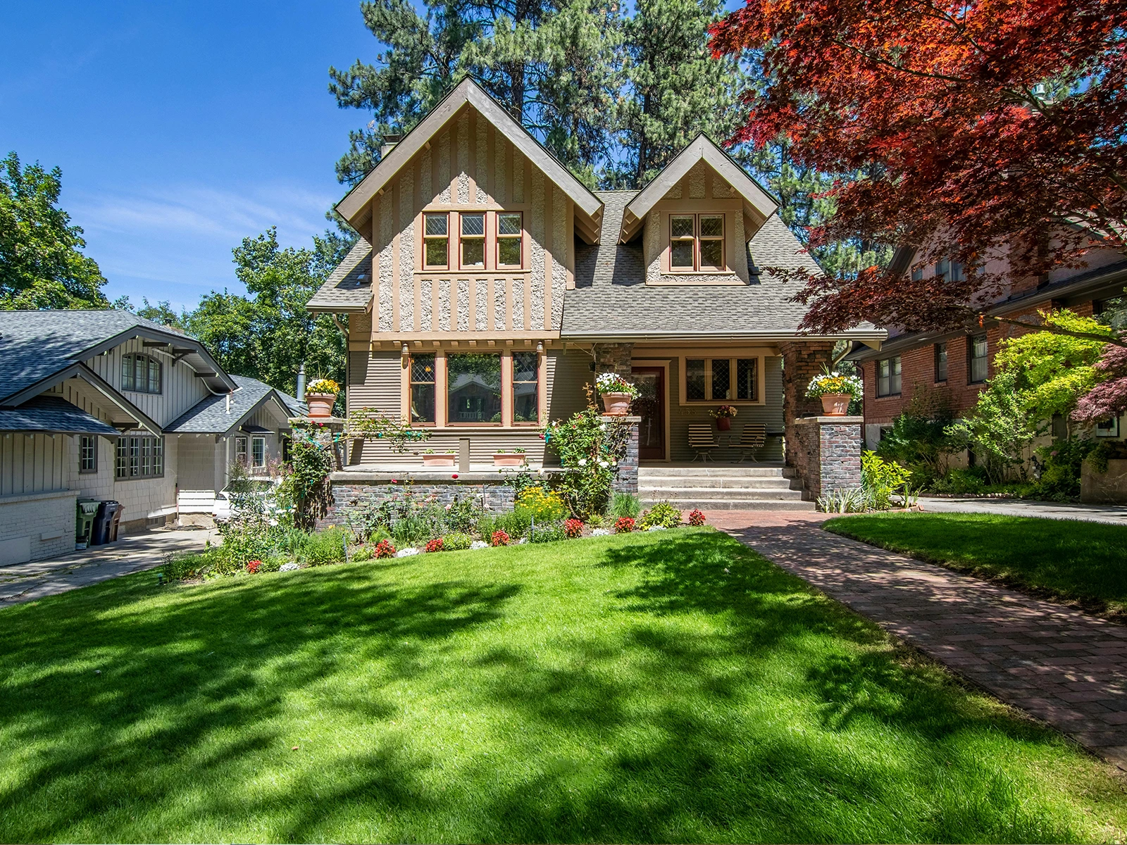Premium lakefront property in British Columbia